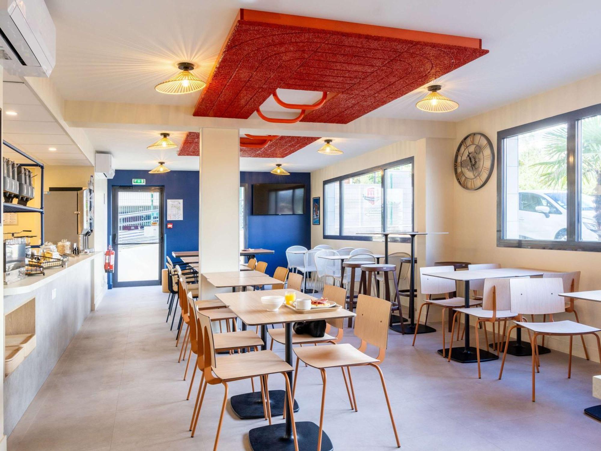 Ibis Budget Paris Ouest Hotel Châtillon